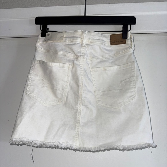 American Eagle Outfitters Cream Mini Skirt - Picture 3 of 4